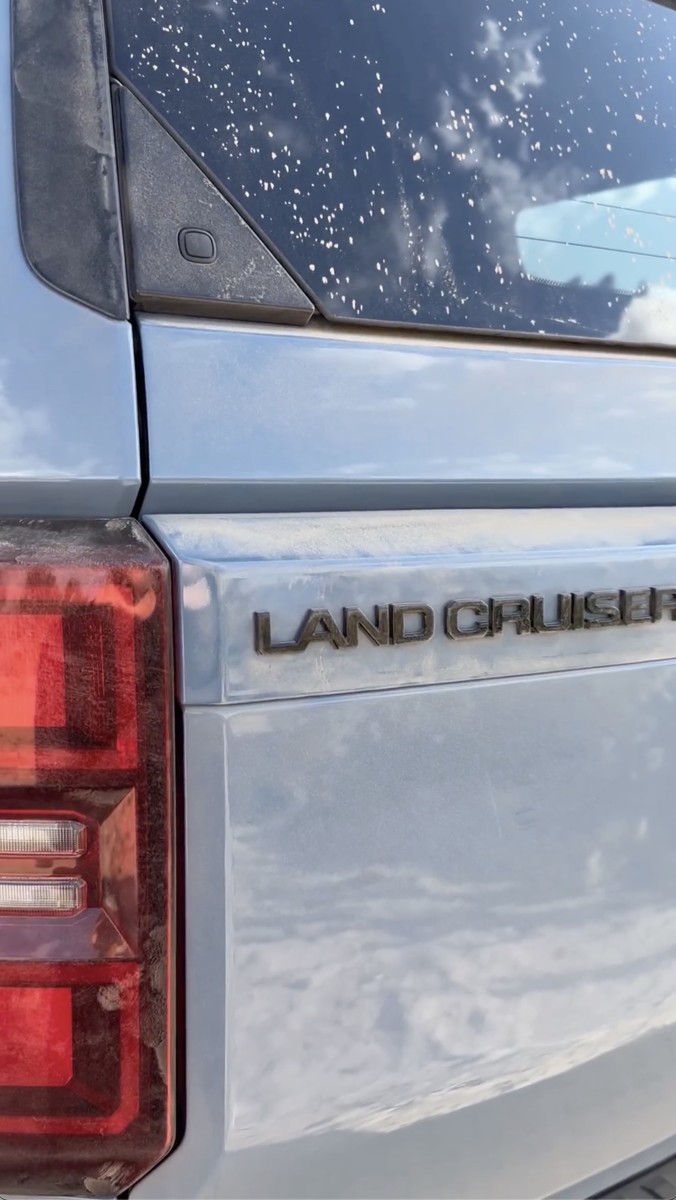 2025 Land Cruiser 2024 Toyota Land Cruiser Debuts Aug 1 -- Front Bumper, Tailgate & Tail Light Sneak Peek! 2024 land cruiser tailgate, tail lights 1