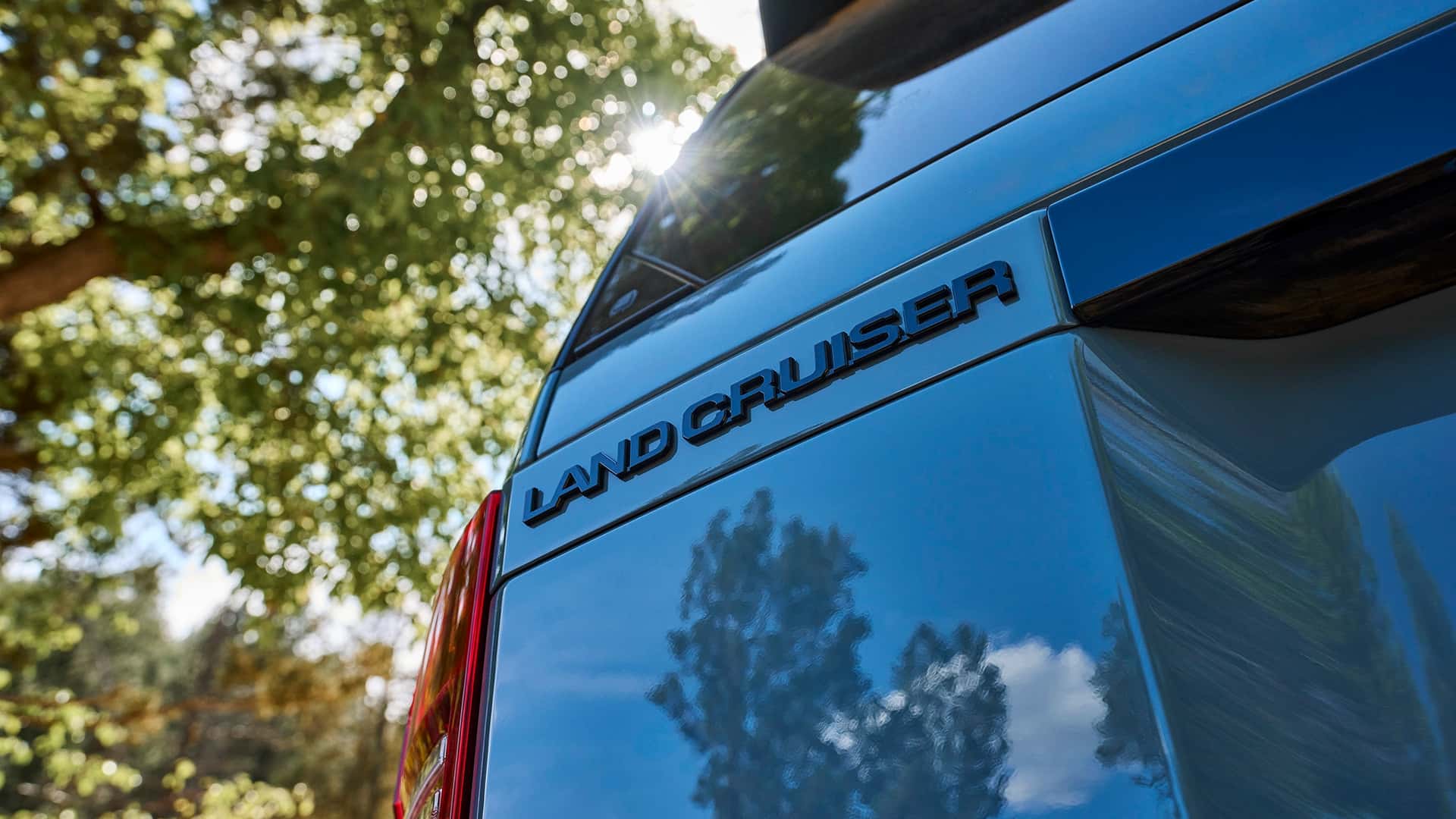 2025 Land Cruiser 2024 Toyota Land Cruiser World Premiere! 🤩 Specs, Wallpapers, Videos, Pricing Starts Mid-$50k 2024-toyota-land-cruiser-exterior-badgin
